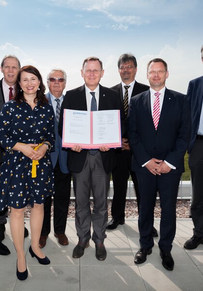 Bodo Ramelow (Ministerpräsident von Thüringen), Anja Siegesmund (Umweltministerin Thüringen) und Mitglieder des NAT  | © Bodo Ramelow (Ministerpräsident Thüringen), Anja Siegesmund (Umweltministerin Thüringen) und Mitglieder des NAT