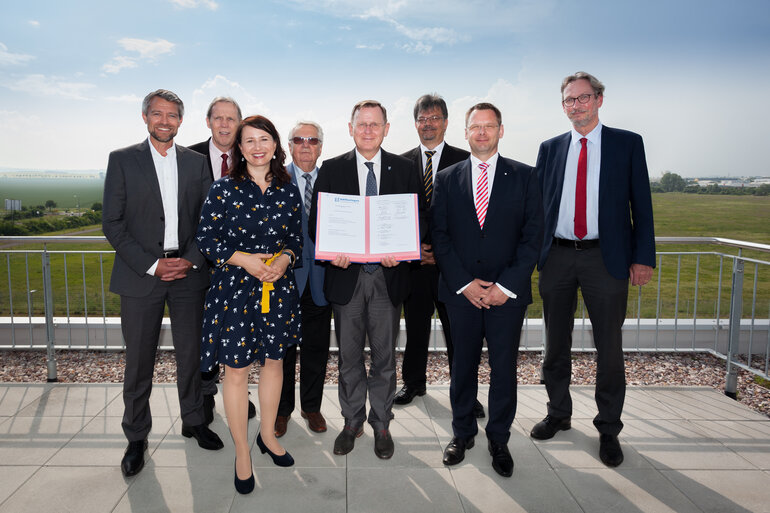 Bodo Ramelow (Ministerpräsident Thüringen), Anja Siegesmund (Umweltministerin Thüringen) und Mitglieder des NAT | © Bodo Ramelow (Ministerpräsident Thüringen), Anja Siegesmund (Umweltministerin Thüringen) und Mitglieder des NAT